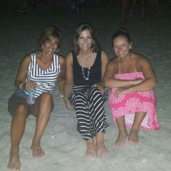 Hi I'm Chris, thanks for visiting my closet! - Picture 1 of 1